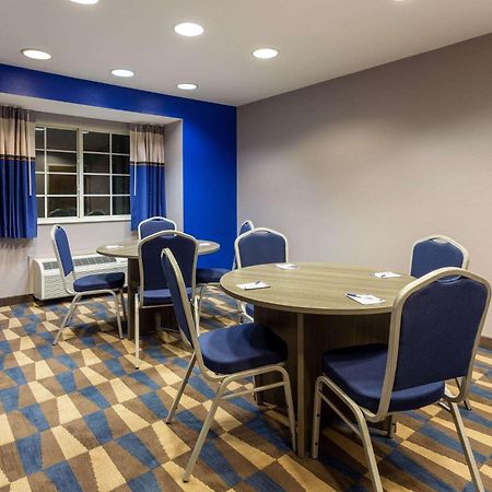 Microtel Inn & Suites By Wyndham Bethel/Danbury Exteriér fotografie