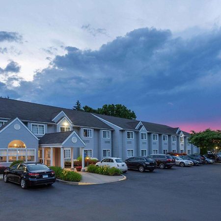 Microtel Inn & Suites By Wyndham Bethel/Danbury Exteriér fotografie