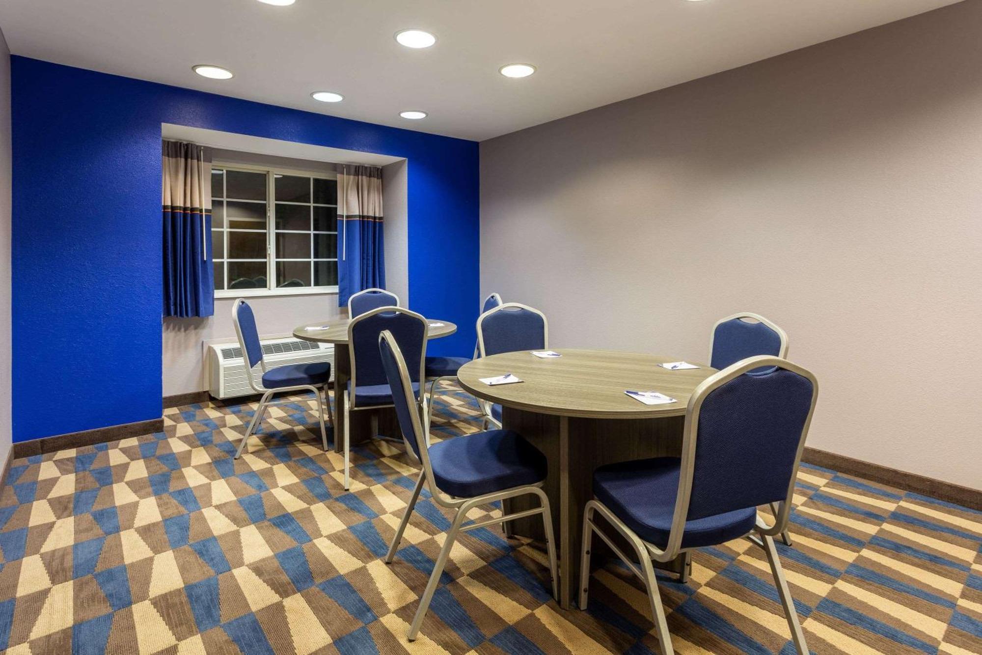 Microtel Inn & Suites By Wyndham Bethel/Danbury Exteriér fotografie