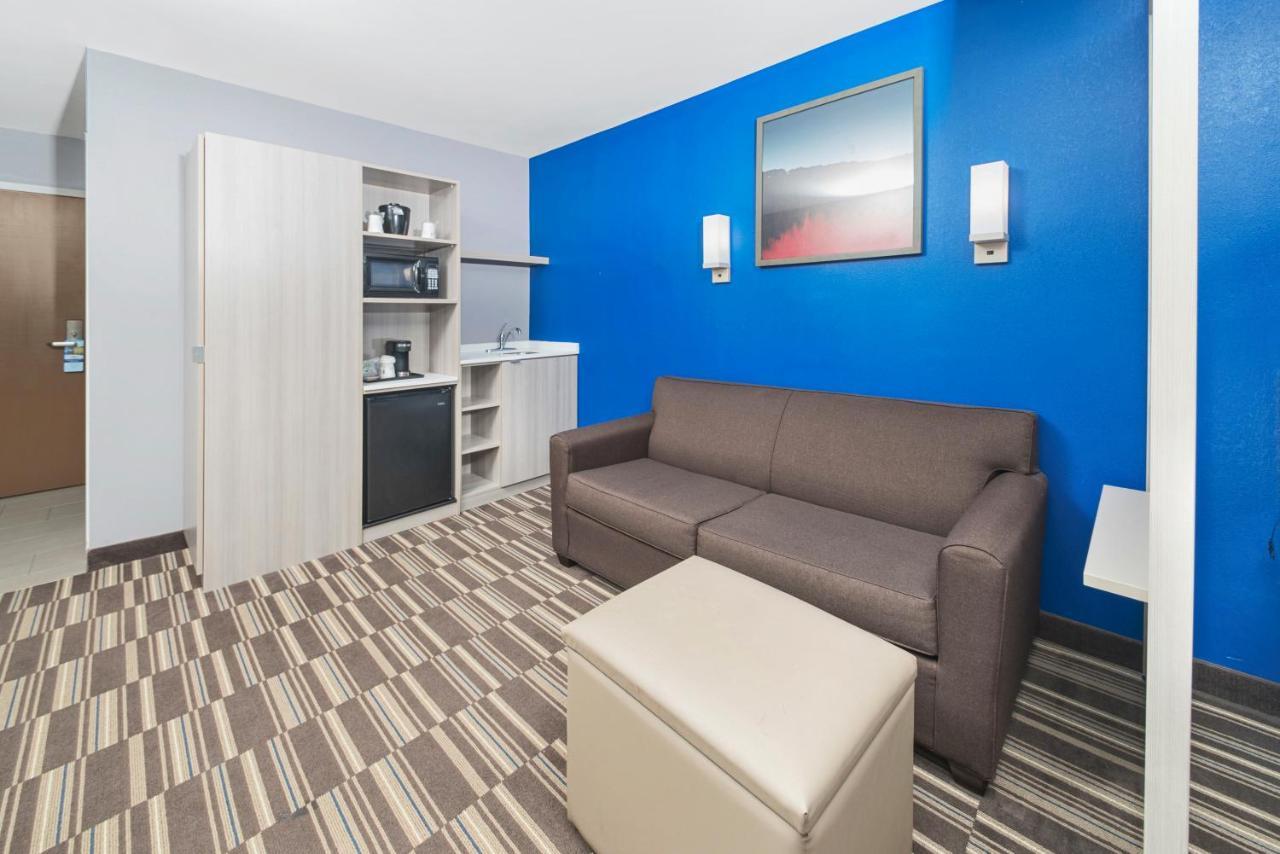 Microtel Inn & Suites By Wyndham Bethel/Danbury Exteriér fotografie