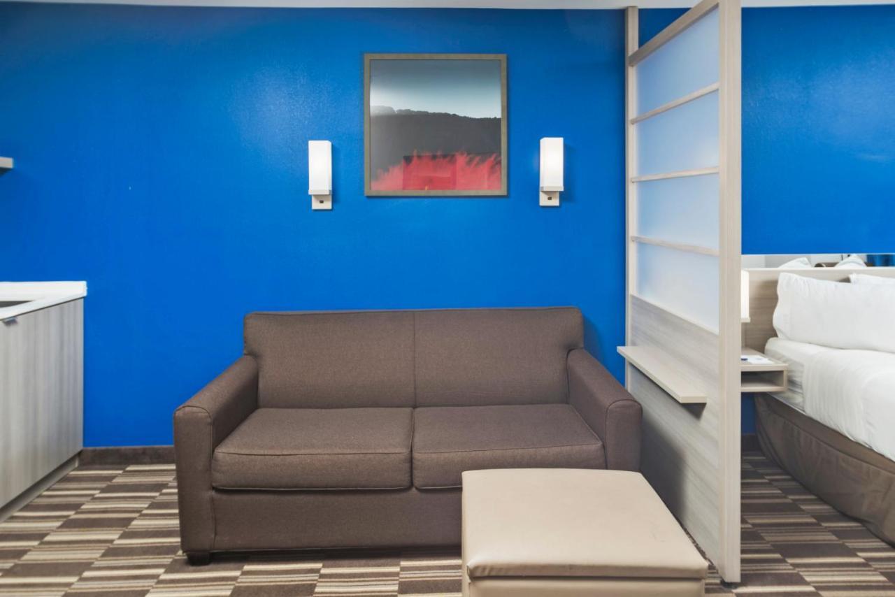 Microtel Inn & Suites By Wyndham Bethel/Danbury Exteriér fotografie
