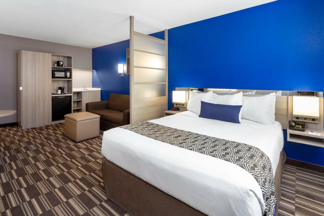 Microtel Inn & Suites By Wyndham Bethel/Danbury Exteriér fotografie